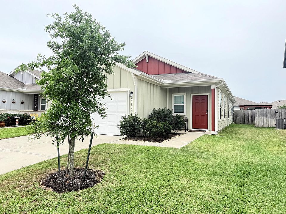 1st image of 23935 Bushel Park Dr