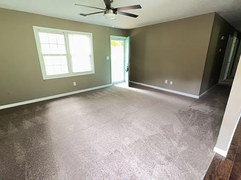 738 Waldroup Rd — Photo 9