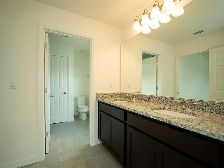 1673 Swan Swim Dr — Photo 4