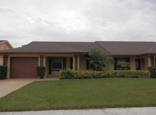 11949 Suellen Cir, Wellington, FL 33414