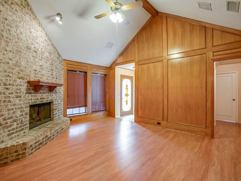 1st image of 2300 Arroyo Ct