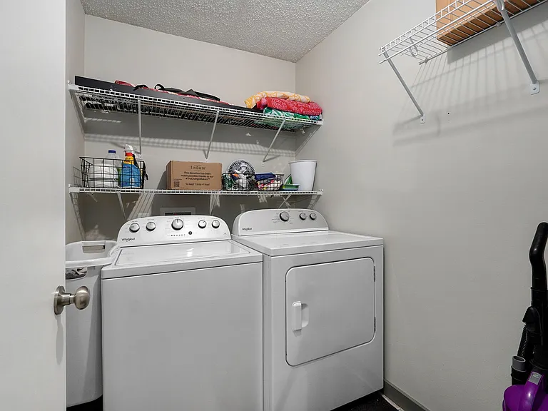 621 W Edgewood St #621 — Photo 10