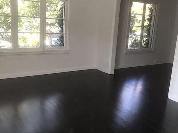 3rd image of 128 S Camden Dr APT 203