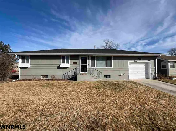 1850 Birch St, Gering, NE 69341