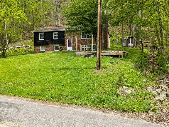 3rd image of 2955 Pine Grove Rd