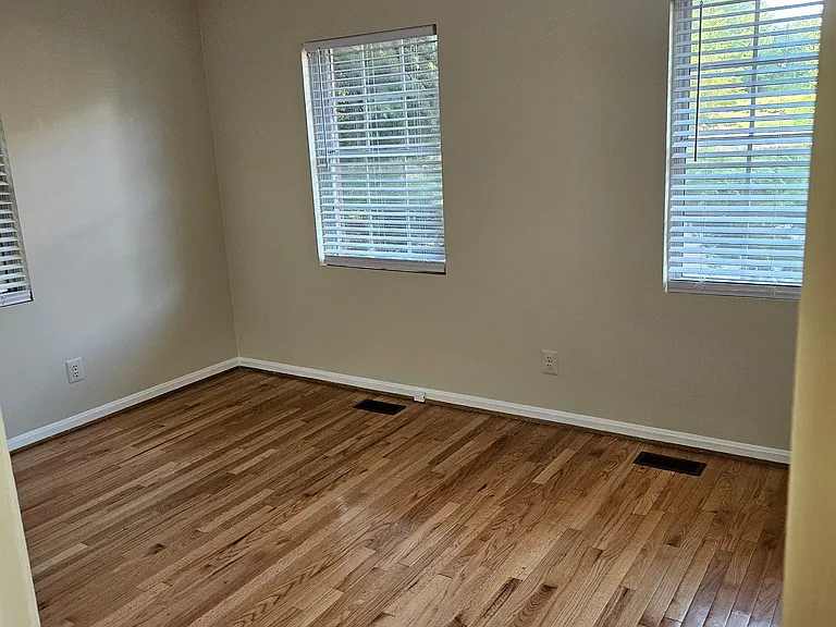 9034 Pickwick Village Ter — Photo 5