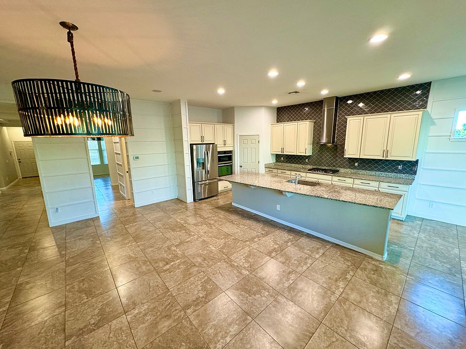 1st image of 4056 E Palo Verde St