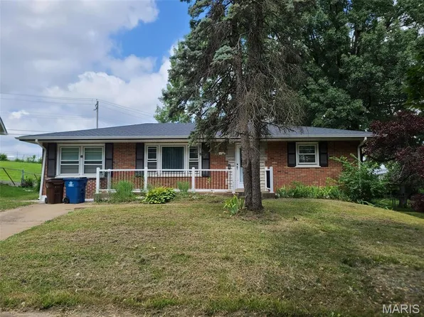 5157 Wallingford Dr, Saint Louis, MO 63121