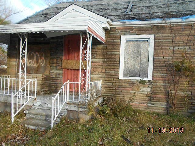 2nd image of 26208 Stanford St