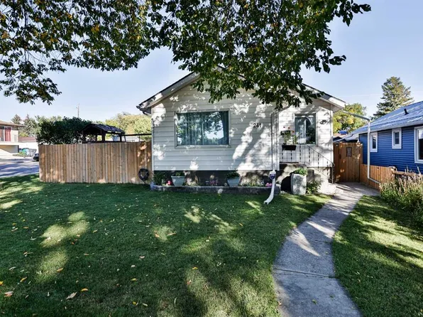 241 W 19th St N, Lethbridge, AB T1H 3J9