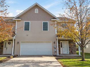 192 Shadow Wood Cir, Archbald, PA 18403