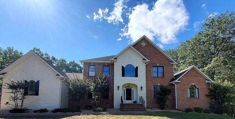 1st image of 14 Holly Brooke Ct