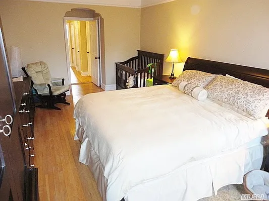 Sold by Madeleine Realty Ltd. | media 13