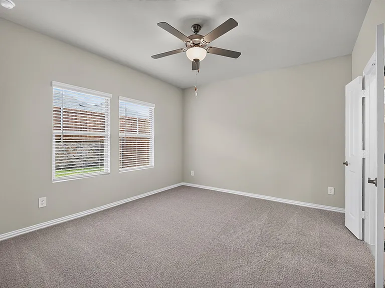 512 Dorothy Dr — Photo 10