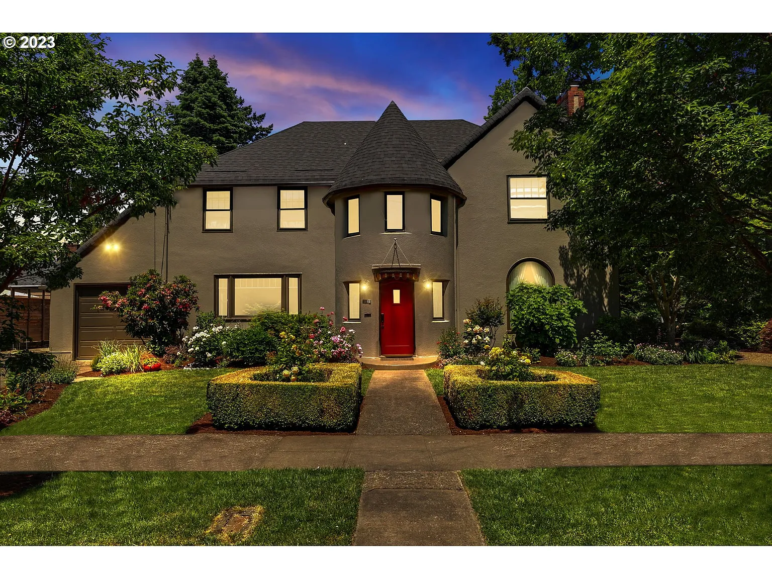 3031 NE Us Grant Pl photo 1