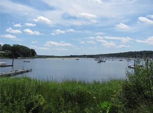 188 Edgewater Dr, Warwick, RI 02886