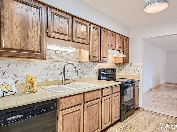 4th image of 7265 W Maple Dr