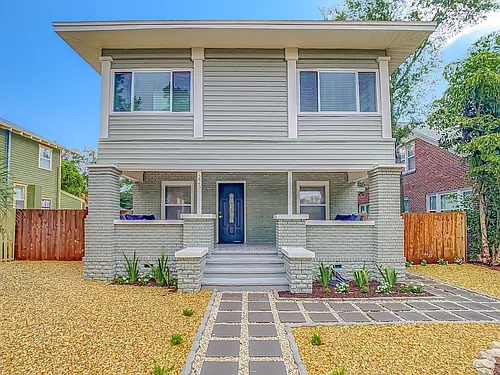 223 10th Ave N #A Photo 1