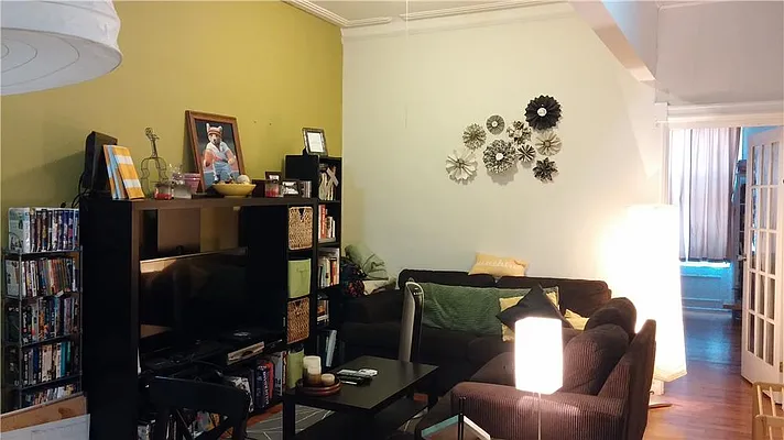 Rented by R New York | media 51