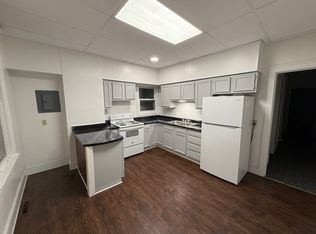 915 College Ave APT 2, Racine, WI 53403