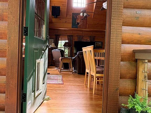 3rd image of 273 Caddis Ln