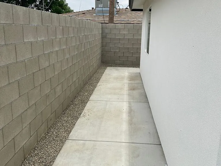 721 Tate St — Photo 13