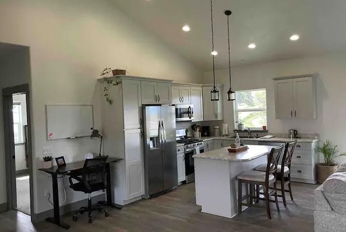 1st image of 609 Winding Creek Trl
