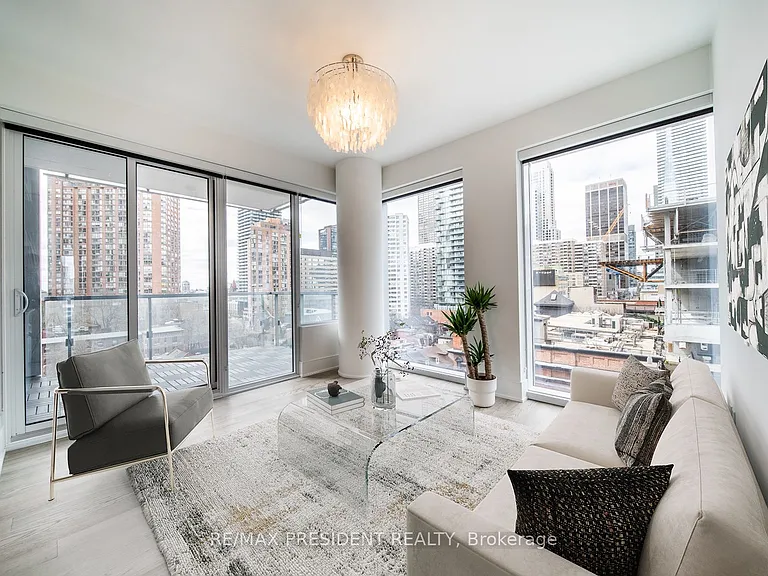 1 Gloucester St #816 — Photo 4
