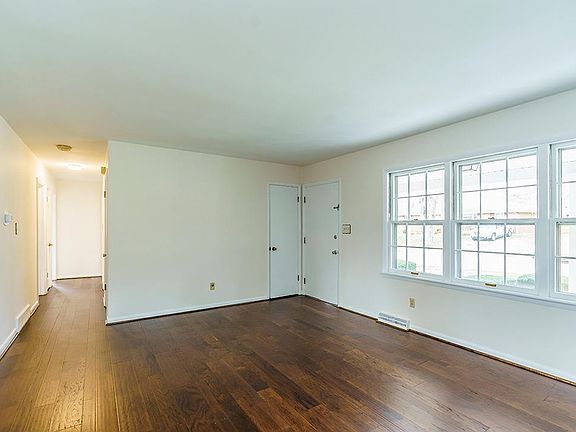 4th image of 3428 Dixiana Dr