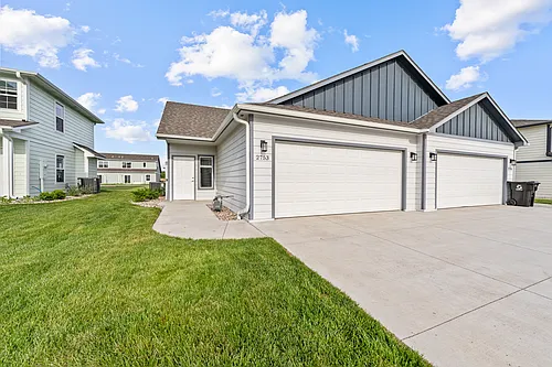 2741 Amelia Ln Photo 1