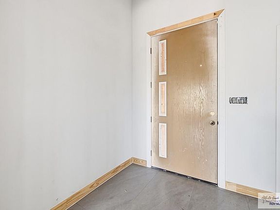 2nd image of 5433 Tulip Ct