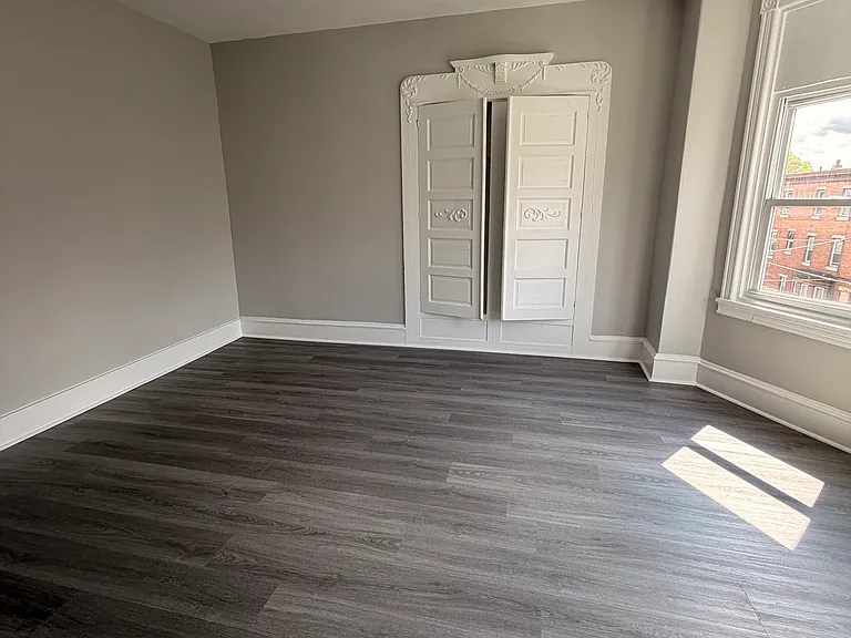 1317 W Jerome St #2 — Photo 8