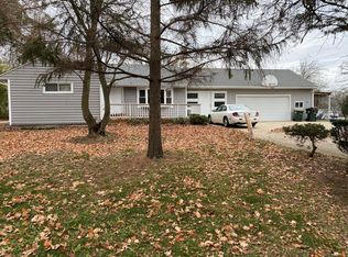 27W204 Vale Rd, West Chicago, IL 60185