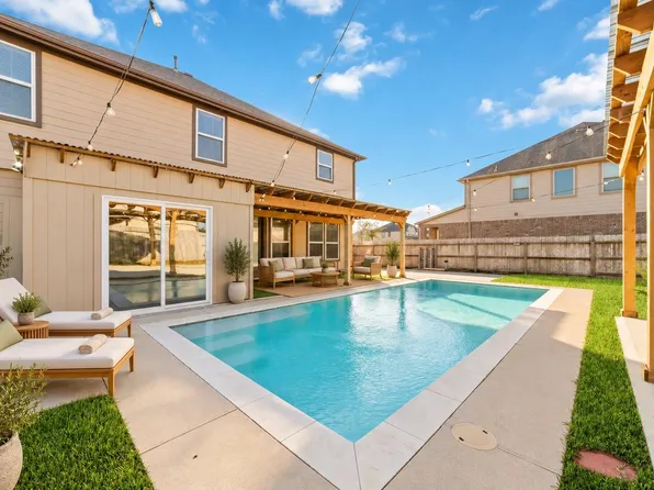3508 Saxton Green Rd, Pearland, TX 77584