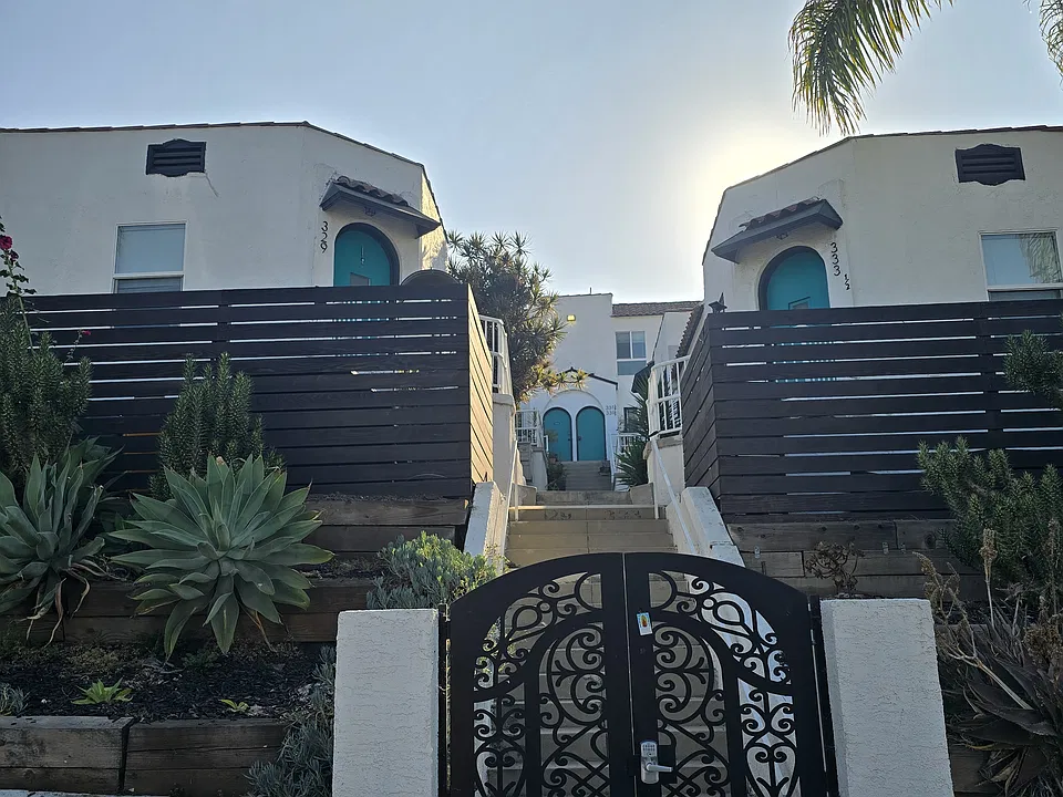 333 N Alexandria Ave