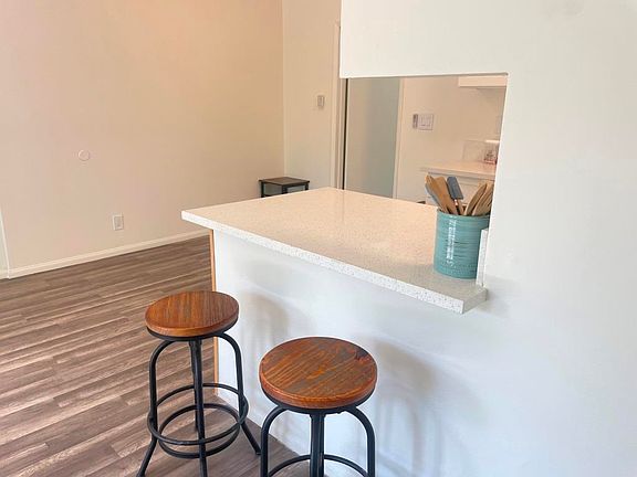 5th image of 18350 Malden St #42