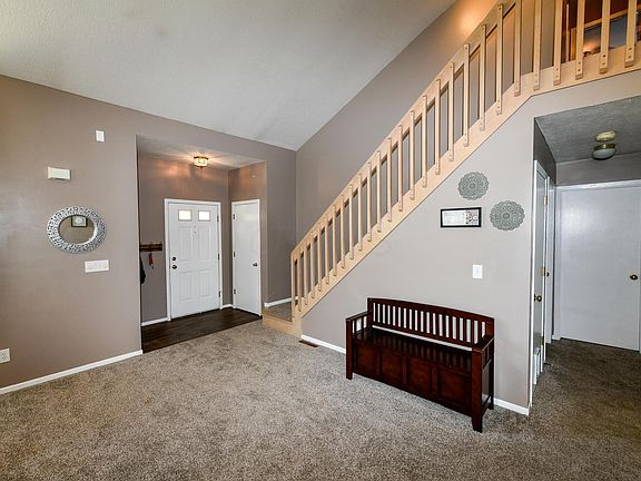 5th image of 1665 Saffron Dr