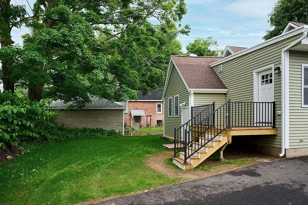 1 bed, $1,950 — Photo 2