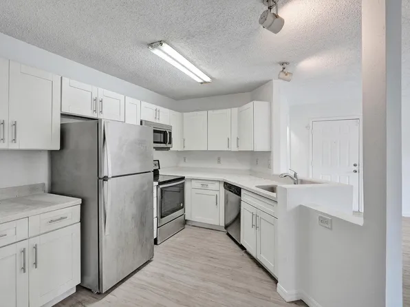 4015 W McNab Road #D204, Pompano Beach, FL 33069