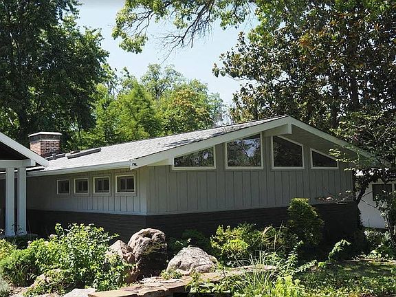 3rd image of 1423 Fawnvalley Dr