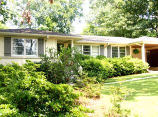 2608 Mountain Woods Dr, Birmingham, AL 35216