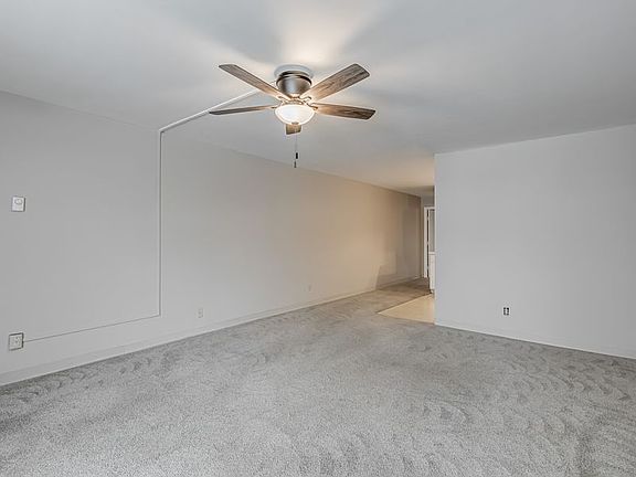 5th image of 2331 E Market St