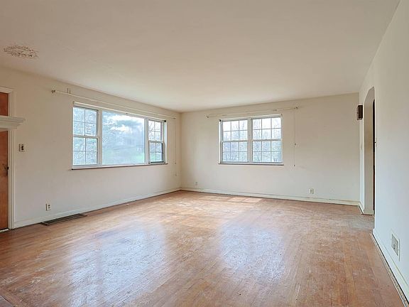 5th image of 334 Stevenson Rd