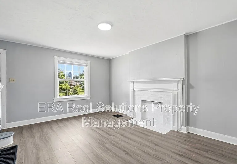 1575 E Cordell Ave — Photo 10