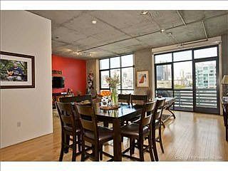 1st image of 527 10th Ave Unit 404