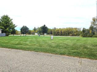 11615 E Bear Mdws SE #37, Alto, MI 49302