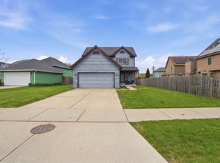 1122 Leo Singer Ln, Beach Park, IL 60099