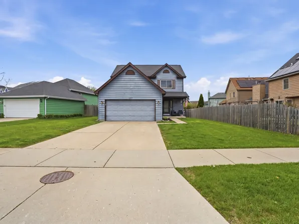 1122 Leo Singer Ln, Beach Park, IL 60099