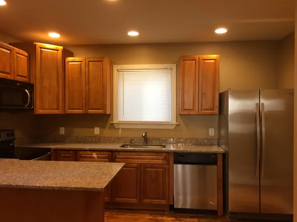 135 Massachusetts Ave, Providence, RI 02905