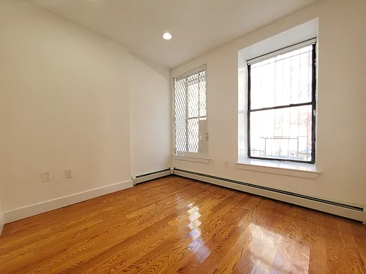 Rented by Compass | media 14